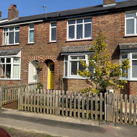 Our Beautifully Renovated Home Chichester Extérieur photo