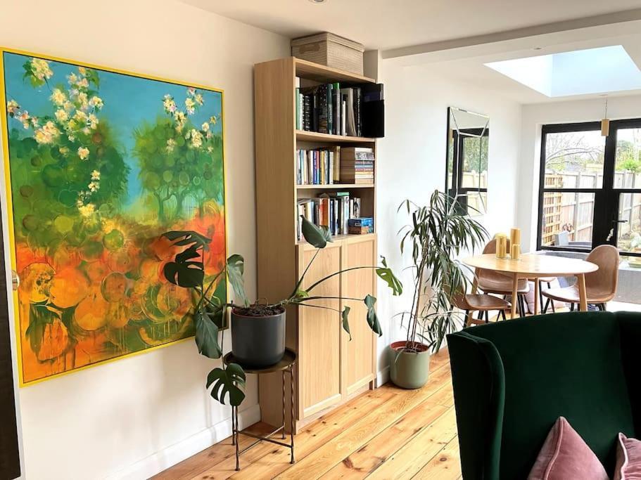 Our Beautifully Renovated Home Chichester Extérieur photo