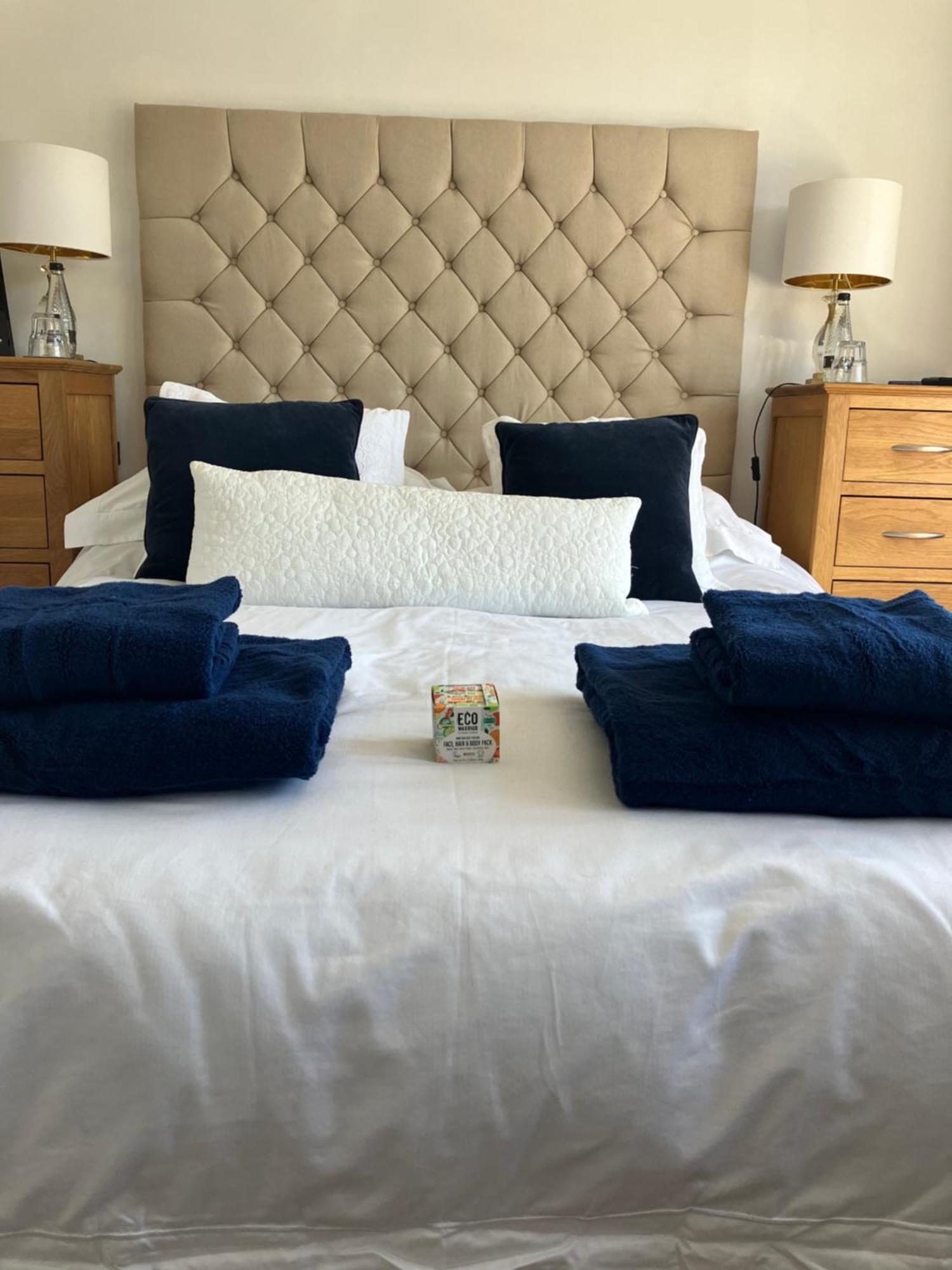 Our Beautifully Renovated Home Chichester Extérieur photo