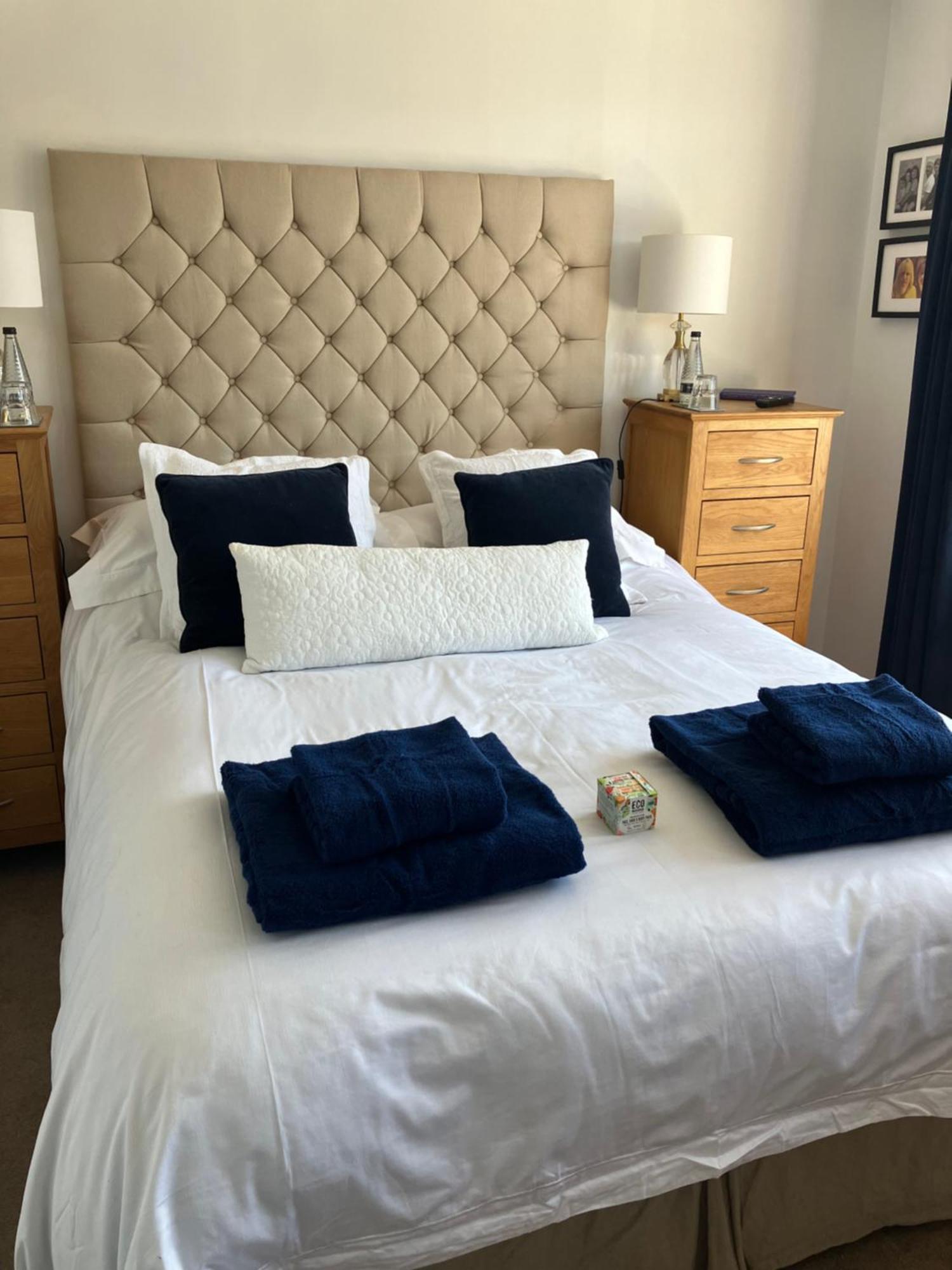 Our Beautifully Renovated Home Chichester Extérieur photo